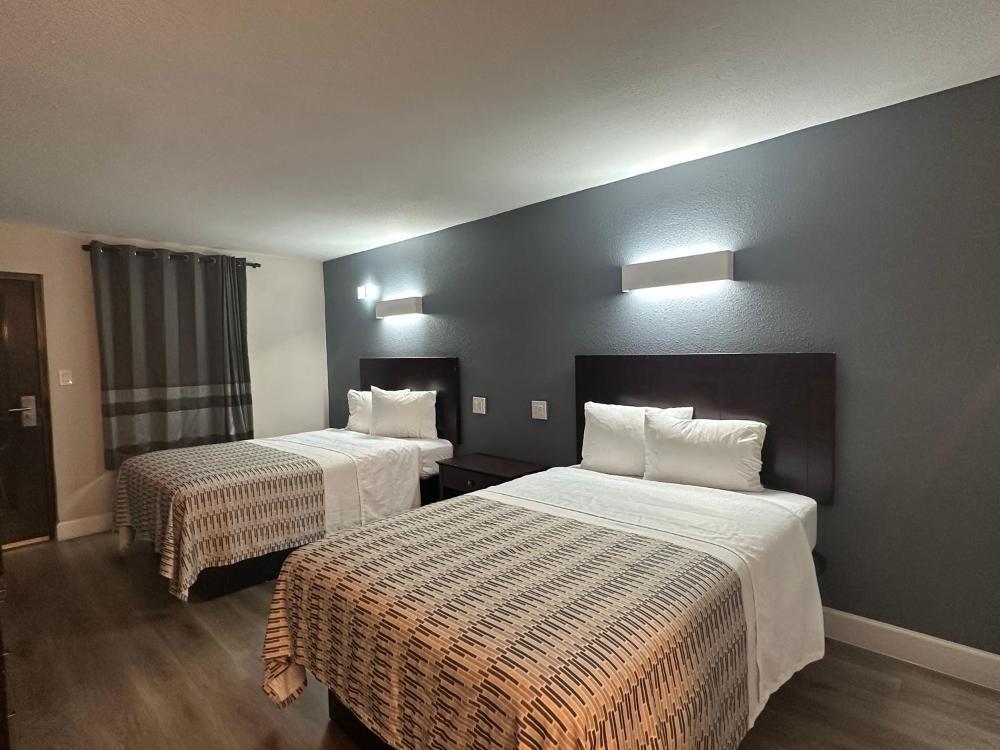 Deluxe Two Double Room Non Smoking interior